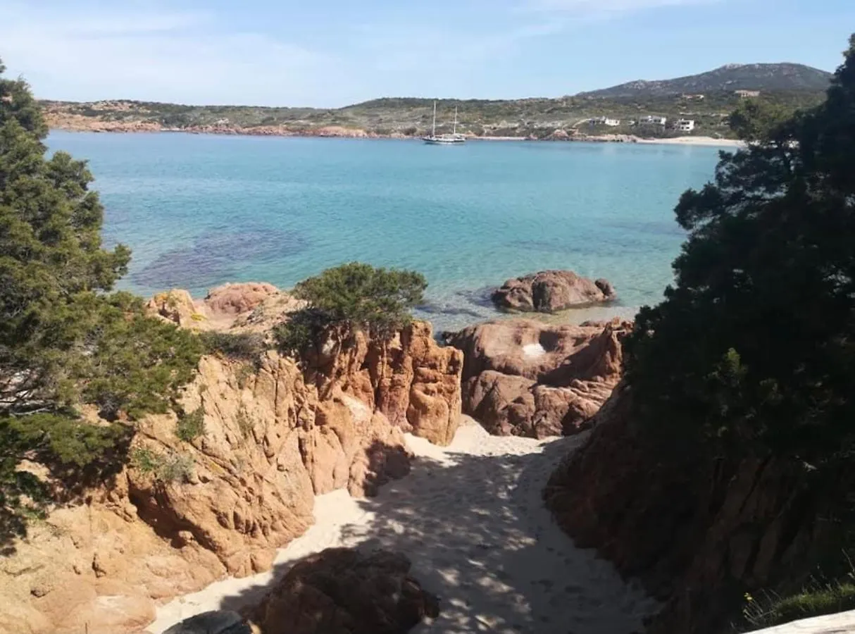 Appartamenti In Villa La Marinedda Isola Rossa  Italie