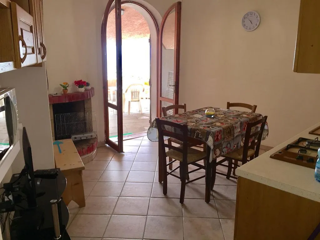 Appartamenti In Villa La Marinedda Isola Rossa  Italie