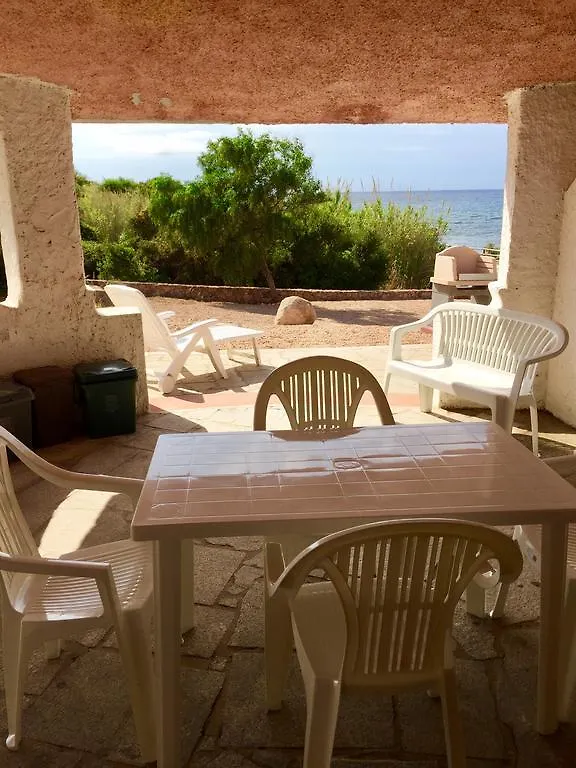Appartamenti In Villa La Marinedda Isola Rossa  Hébergement de vacances Isola Rossa (Sassari)
